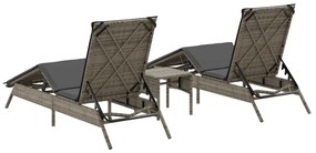 2 db szürke polyrattan napozóágy asztallal