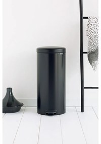 Matt fekete acél pedálos szemetes 30 l NewIcon – Brabantia
