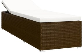 Barna polyrattan napozóágy párnával és teázóasztallal