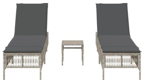 2 db világosszürke polyrattan napozóágy asztallal