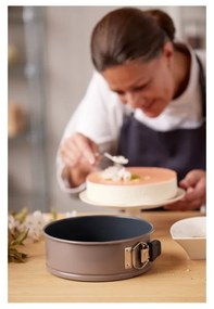 Acél sütőforma tortához ø 24 cm – Blomsterbergs