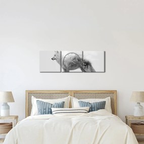 Kép - Vad tájat tükröző sarkvidéki farkas, fekete-fehér (órával) (90x30 cm)