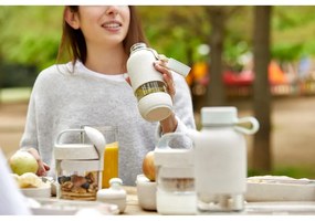 Krémszínű üveg utazó ivópalack 500 ml To Go Organic – Lékué