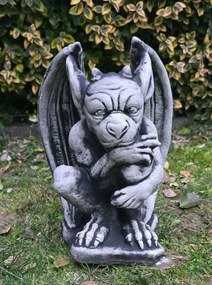 Kerti figura Vízköpő Trol figurák beton kerti szobrok