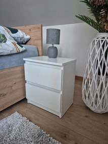 Éjjeliszekrény fehér 40 cm két fiókos éjjeli asztal Könnyű Összeszerelés