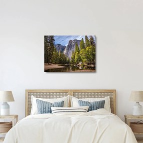 Kép - A Yosemite szikla alatt (üvegen) (70x50 cm)
