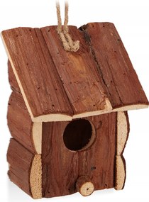 Fából készült madáretető