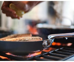 Serpenyő készlet kerámia felülettel 2 db-os Space – Joseph Joseph