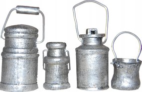 4 különböző tejeskancsó- 3,7cm magas 10-12cm-es fügéhez