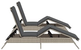 2 db világosszürke polyrattan napozóágy párnával