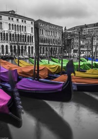 Poszter 21x29,7cm Gondolák parkolnak a Grand Canale 2-ben, Assaf Frank