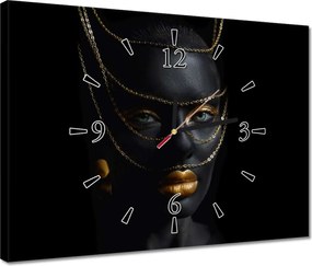 Órák 40x30 Az aranyszínű csecsebecsék mögött