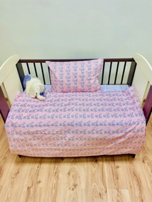 Pamut gyereklepedő Nyuszi rózsaszín TiaHome - 1x Párna 90x70cm, 1x Paplan 140x200cm