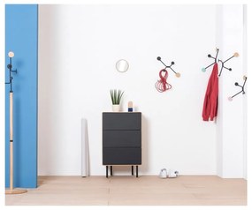 Fekete-natúr színű tölgyfa magas komód 60x100 cm Fina – Gazzda