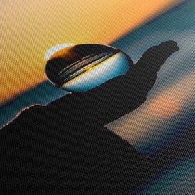 Üveggolyó a tenyérben (120x50 cm)