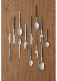 Világosszürke-ezüstszínű rozsdamentes acél evőeszköz készlet 16 db-os Maxime – Blomus