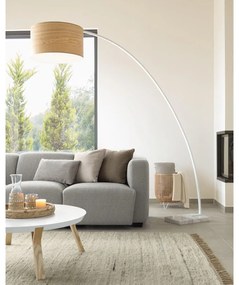 Fehér-natúr színű állólámpa fa búrával (magasság 210 cm) Juhe Ash – Kave Home