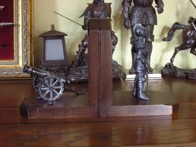 Könyvtámasz Lovaggal És Ágyúval AG53/2