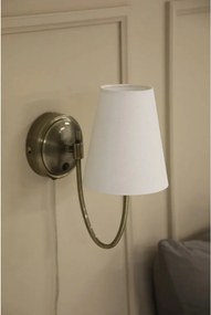 Fehér-sárgaréz színű konnektorhoz csatlakoztatható fali lámpa Amar – Markslöjd