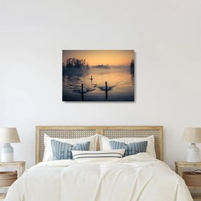 Hattyúk a vizen és a ködben képe (üvegen) (70x50 cm)
