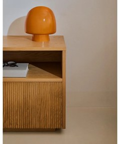 Natúr színű éjjeliszekrény tölgyfa dekorral Helvine – Kave Home