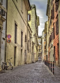 Poszter 39,5x55cm Keskeny utca a régi épületek között Rómában, Assaf Frank