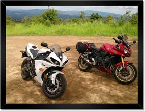 Poszterek 40x30-as keretben Yamaha R1 terepen