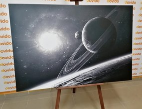 Kép bolygó az űrben fekete-fehér kivitelben