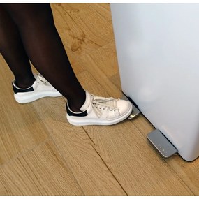 Matt fehér acél szelektív pedálos szemetes 2x20 l Aliya – Spirella