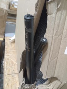 AKCIÓ Sötétszürke bársonyszék COMO fekete lábakkal II. osztály