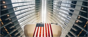 Építkezés az USA zászlóval képe (120x50 cm)