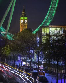 Poszter 40x50cm Éjszakai felvétel a londoni utcáról, millenniumi körrel a háttérben, Ass