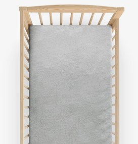 Goldea nem áteresztő frottír lepedő kiságyba - világosszürke 60 x 120 cm