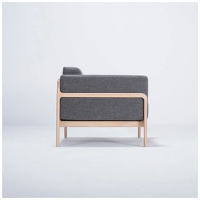 Fawn tölgyfa fotel sötétszürke szövet ülőrésszel - Gazzda