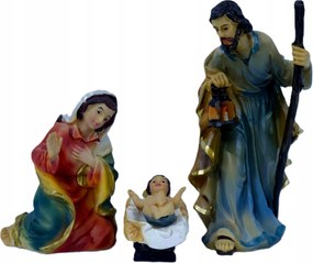 Szent CsalĂĄd betlehem 4db- 8-9cm magas figurĂĄkkal arĂĄnyosan illeszkedik