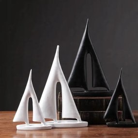 28 cm-es asztali dekoráció, gyanta, fekete