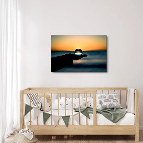 Üveggolyó a tenyérben (90x60 cm)