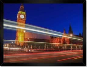 Poszterek 40x30-as keretben A londoni óratorony Big Benje mellett lebegett