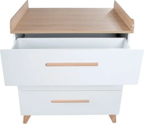 Fehér gyerek komód pelenkázó feltéttel, tölgyfa dekorral 88,5x99x76 cm Léon – Roba