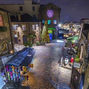 Poszter 80x80cm Camden piac éjszaka, Assaf Frank