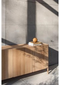 Natúr színű tölgyfa komód 220x85x42 cm Dvor – Gazzda