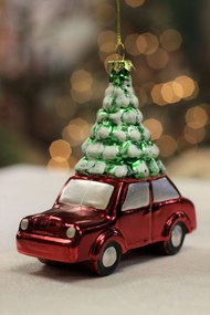 Klasszik karácsonyfadísz autó karácsonyfával 11cm