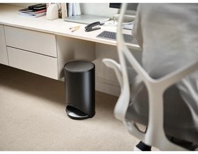 Matt fekete fém pedálos szemetes 10 l Arc – Joseph Joseph