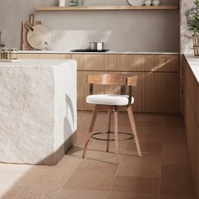 Krémszínű-natúr színű kárpitozott karfás bárszék szett 2 db-os Ilia – MOME