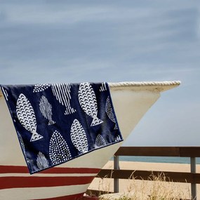 Sötétkék strandtörölköző 90x180 cm Fish – DecoKing