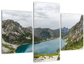 A hegyekben lévő tó képe (90x60 cm)