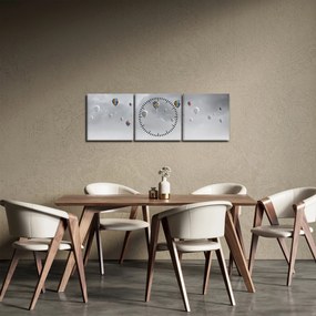 Kép - léggömbök egy téglafal felett (órával) (90x30 cm)