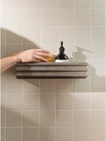 Ezüstszínű fali rozsdamentes acél fürdőszobai polc Olbi – noo.ma