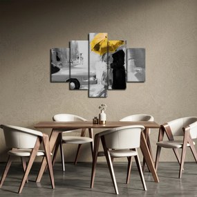 Kép - Szerelmespár egy esernyő alatt, sárga (150x105 cm)