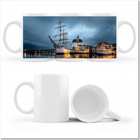 Fotó bögre Vitorlás a kikötőben éjszaka